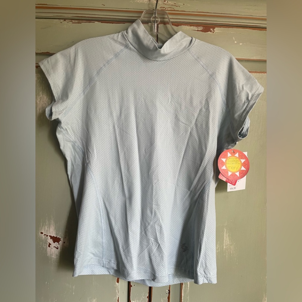 Lija NWT Athletic/Biking Shirt Size Small